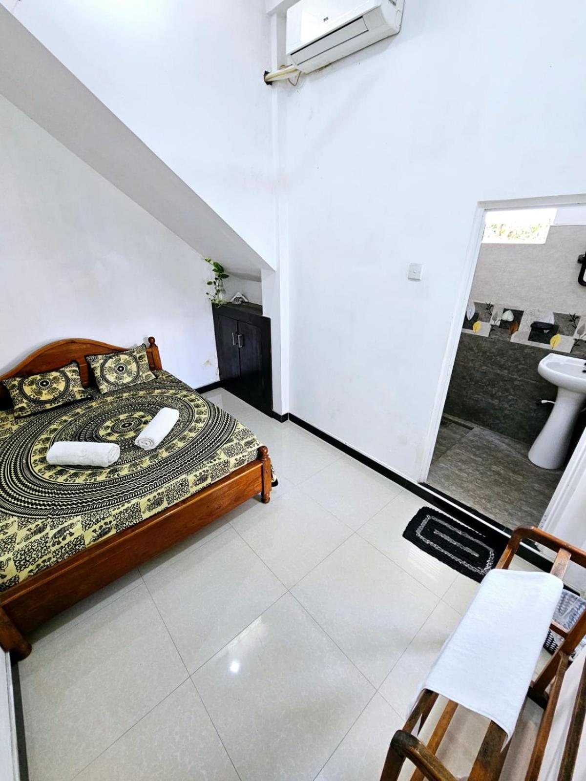Aloevera Villa Negombo Room photo